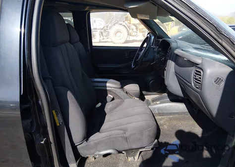 2004 Chevrolet S-10 Ls from USA, damaged, VIN 1GCDT13XX4K125301